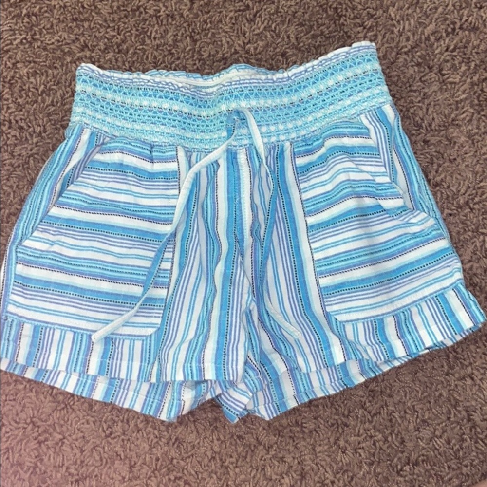 blue stripped shorts